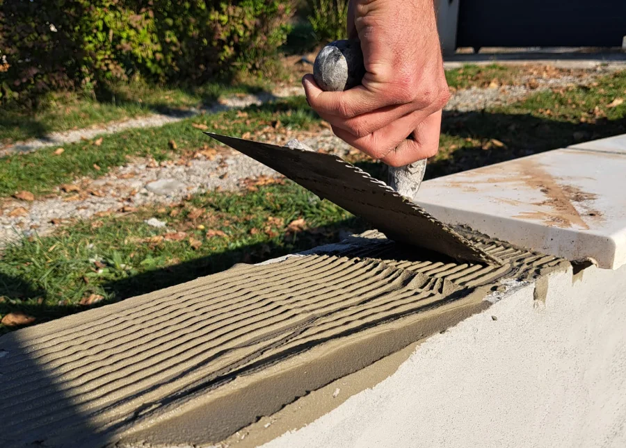 Colle carrelage sur muret